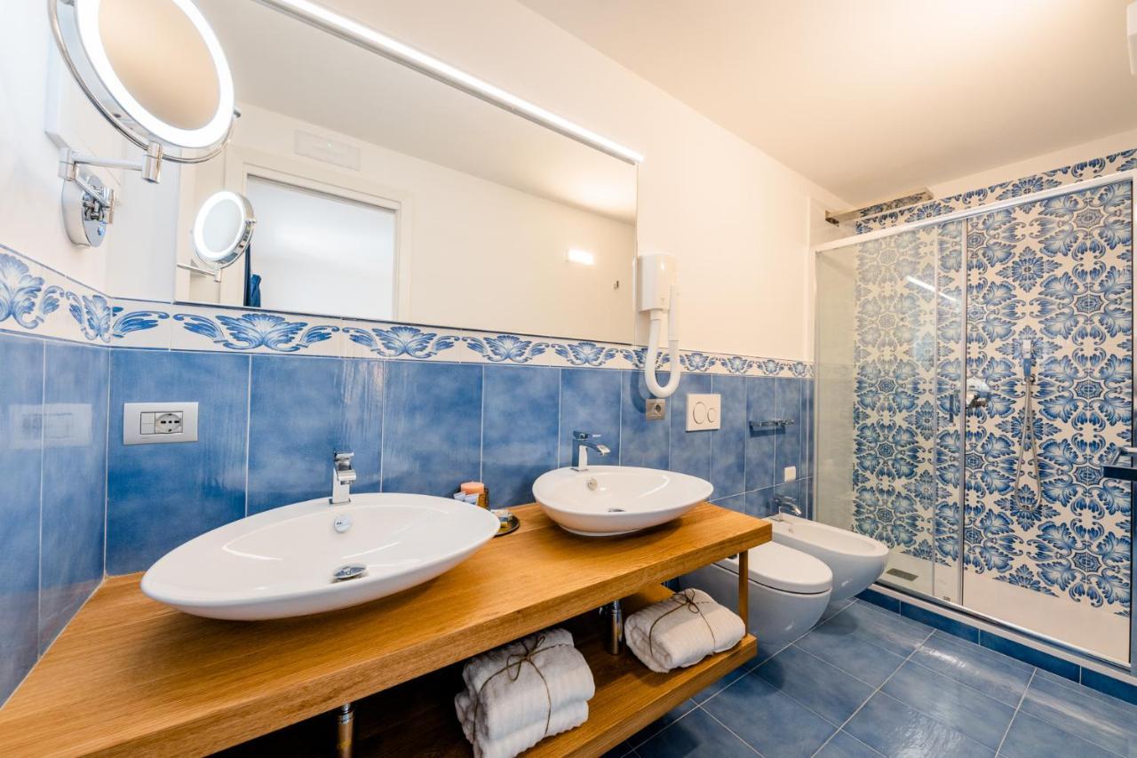 Bed and Breakfast Beb Palazzo Mancini Минори Экстерьер фото